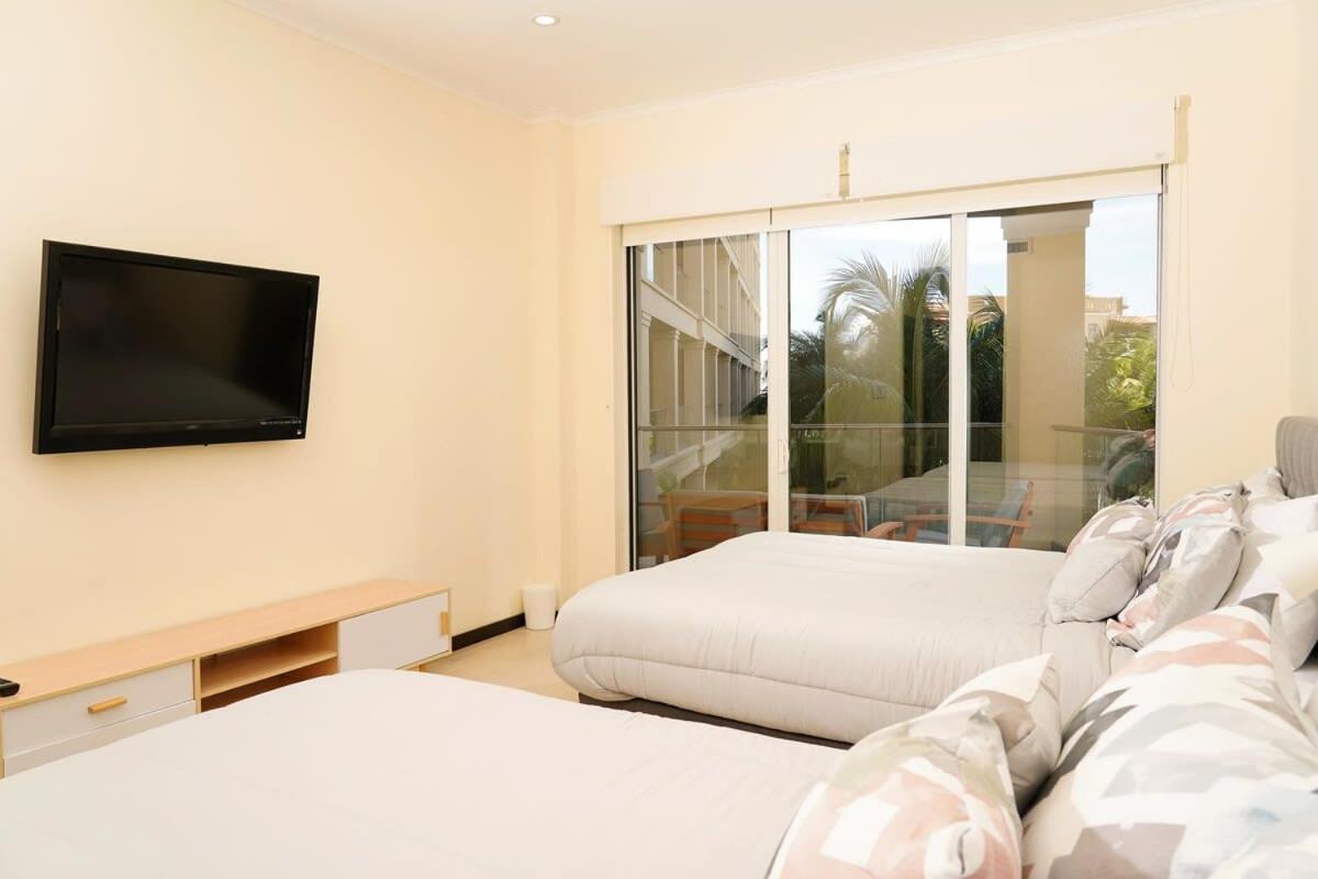 Beautiful Apartment In Eagle Beach Levent Палм Бийч Екстериор снимка