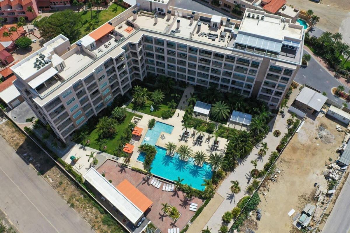 Beautiful Apartment In Eagle Beach Levent Палм Бийч Екстериор снимка